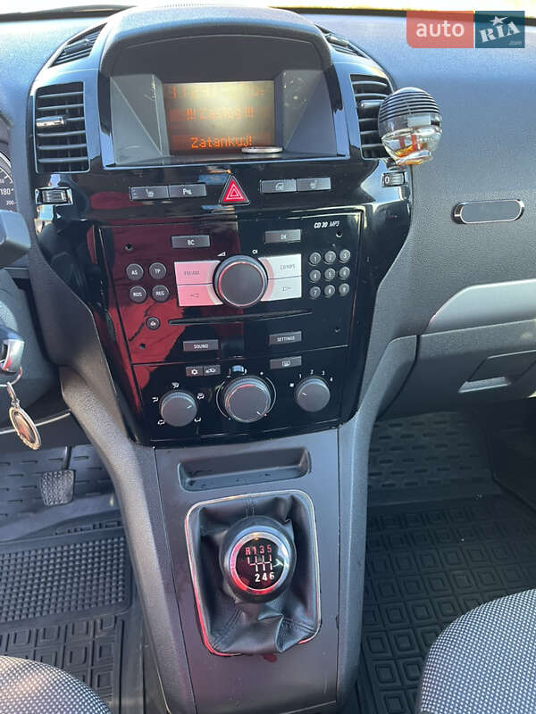 Мінівен Opel Zafira 2011 в Львові