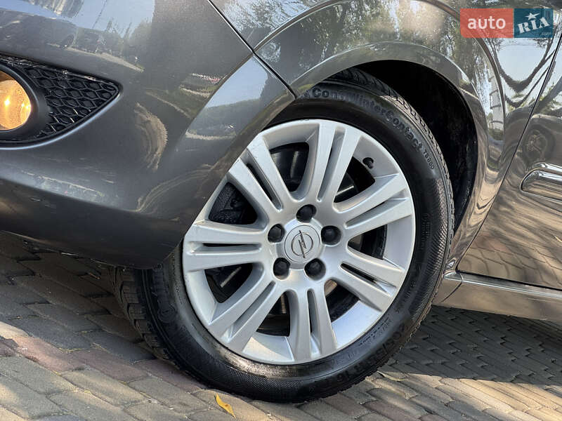 Минивэн Opel Zafira 2012 в Львове фото 18 Минивэн Opel Zafira 2012 в Львове