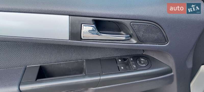 Минивэн Opel Zafira 2007 в Белой Церкви