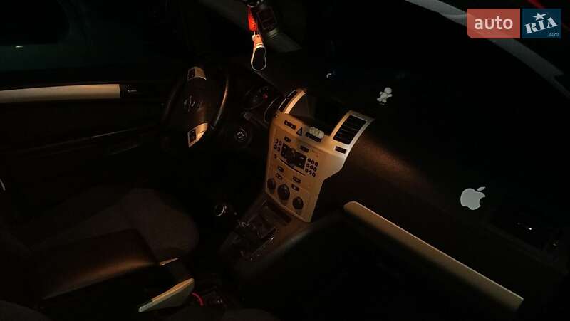 Минивэн Opel Zafira 2008 в Житомире