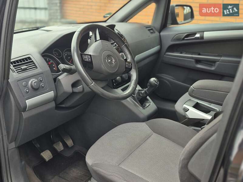 Минивэн Opel Zafira 2010 в Хороле фото 14 Минивэн Opel Zafira 2010 в Хороле