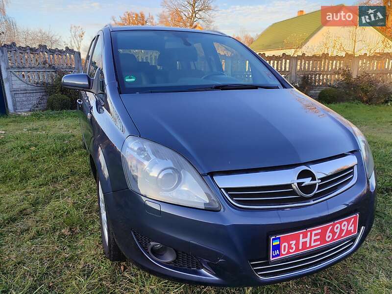 Минивэн Opel Zafira 2009 в Клевани фото 22 Минивэн Opel Zafira 2009 в Клевани