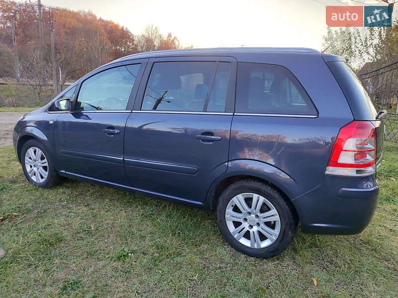 Минивэн Opel Zafira 2009 в Клевани фото 9 Минивэн Opel Zafira 2009 в Клевани