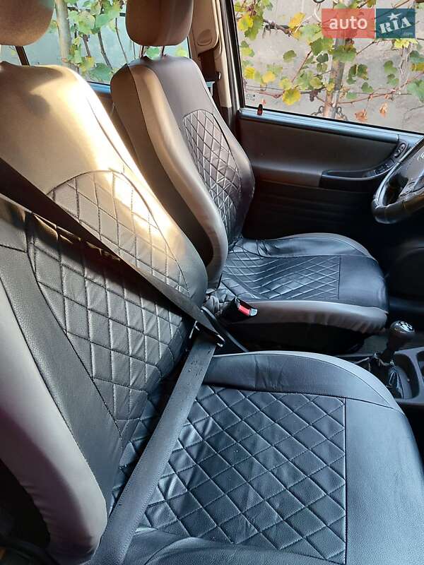 Минивэн Opel Zafira 2001 в Белгороде-Днестровском фото 7 Минивэн Opel Zafira 2001 в Белгороде-Днестровском