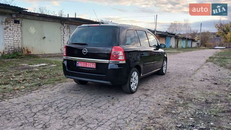 Минивэн Opel Zafira 2010 в Краматорске