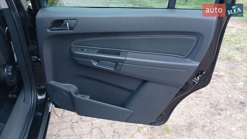 Минивэн Opel Zafira 2010 в Краматорске