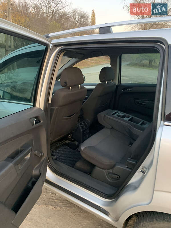 Минивэн Opel Zafira 2011 в Киеве фото 9 Минивэн Opel Zafira 2011 в Киеве