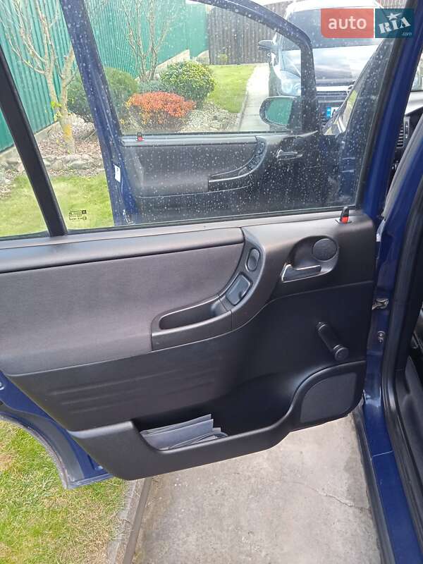 Минивэн Opel Zafira 2005 в Владимире