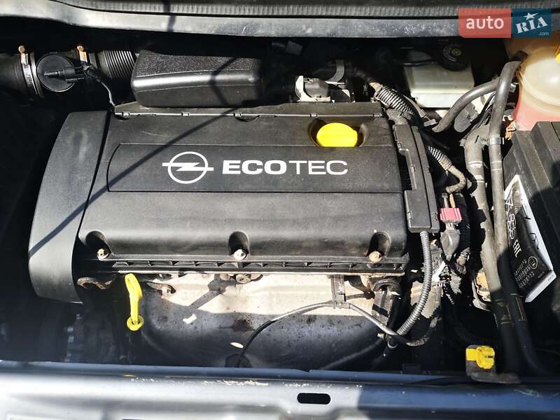 Мінівен Opel Zafira 2006 в Коломиї