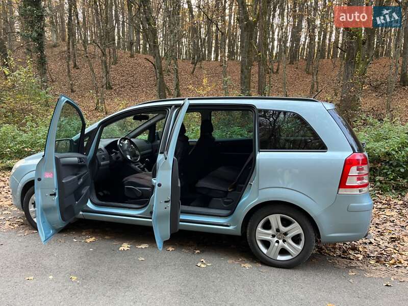 Минивэн Opel Zafira 2009 в Ужгороде фото 4 Минивэн Opel Zafira 2009 в Ужгороде