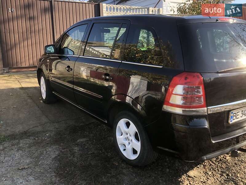 Минивэн Opel Zafira 2011 в Вознесенске фото 8 Минивэн Opel Zafira 2011 в Вознесенске
