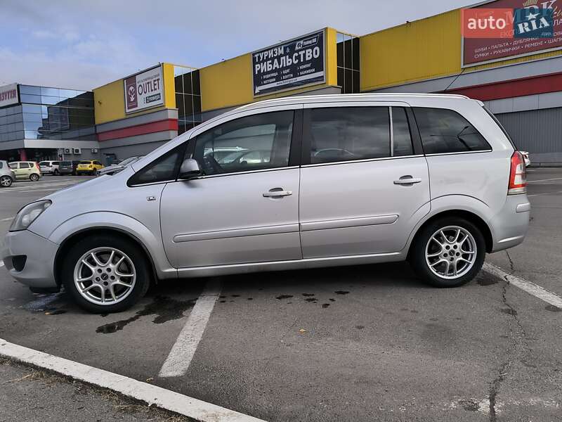 Минивэн Opel Zafira 2008 в Харькове фото 6 Минивэн Opel Zafira 2008 в Харькове