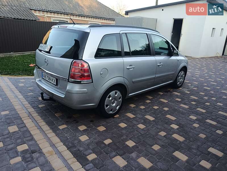 Минивэн Opel Zafira 2006 в Хмельнике