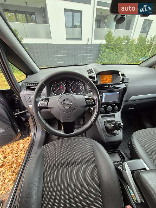 Минивэн Opel Zafira 2011 в Львове фото 45 Минивэн Opel Zafira 2011 в Львове