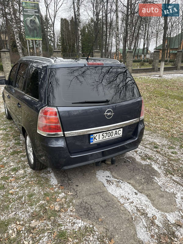 Минивэн Opel Zafira 2007 в Конотопе