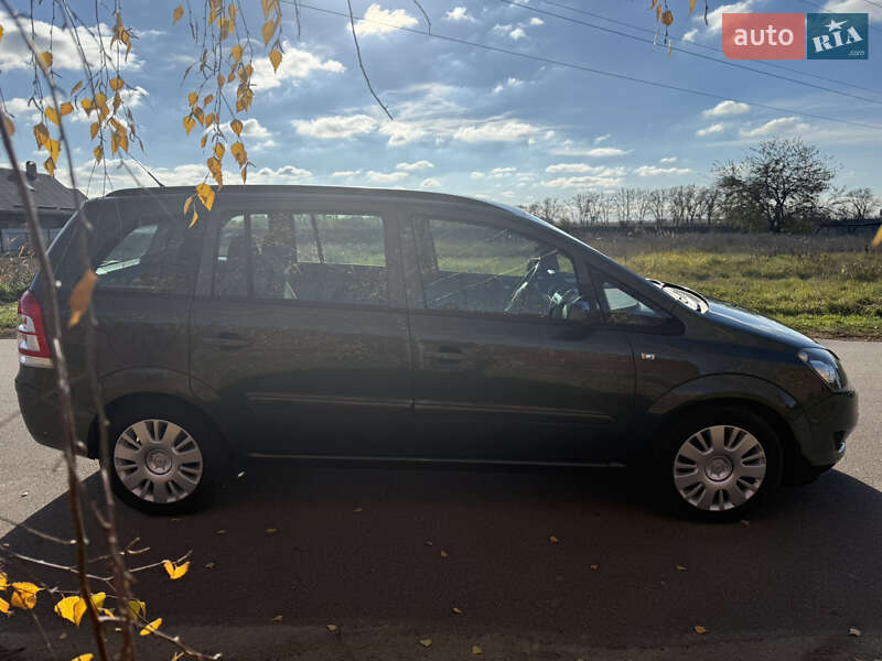 Минивэн Opel Zafira 2009 в Борисполе