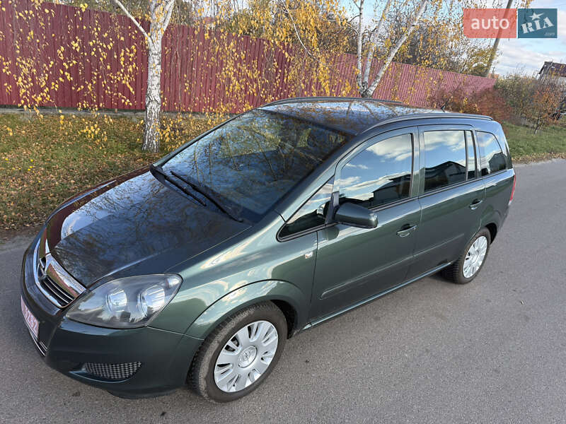 Минивэн Opel Zafira 2009 в Борисполе