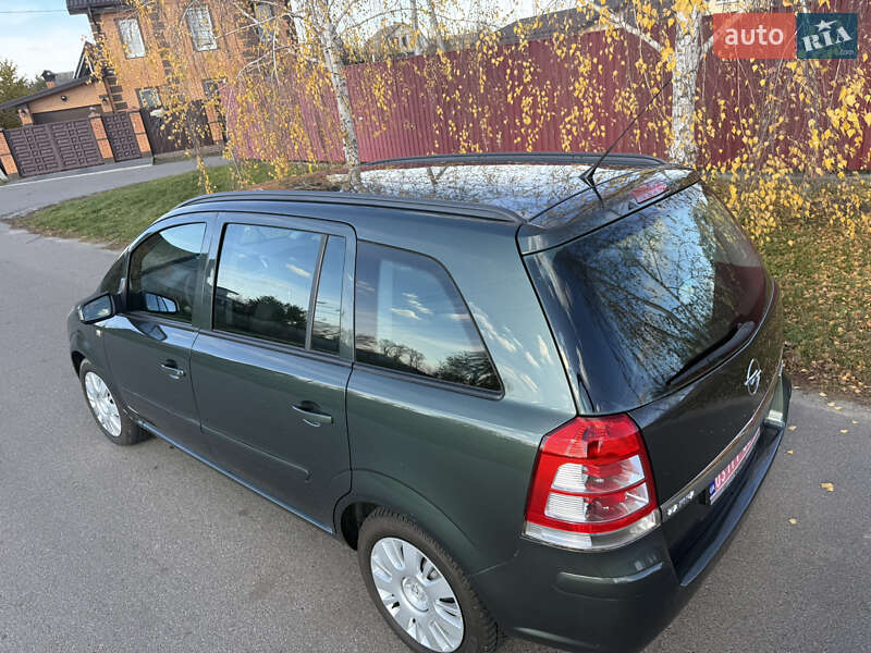 Минивэн Opel Zafira 2009 в Борисполе