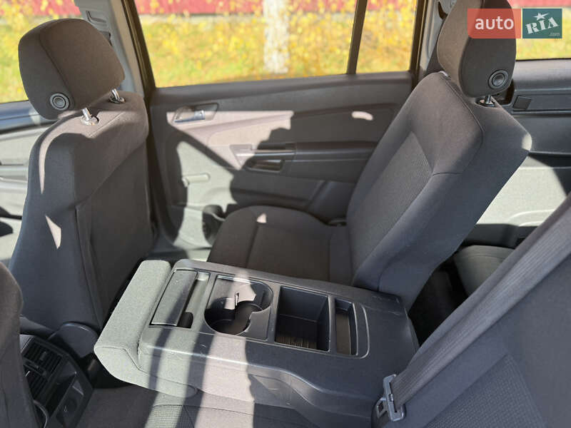 Минивэн Opel Zafira 2009 в Борисполе