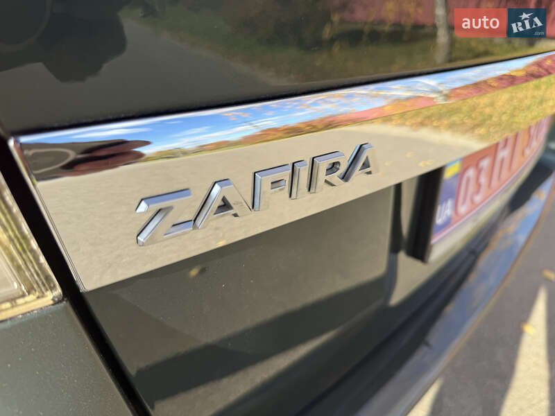 Минивэн Opel Zafira 2009 в Борисполе