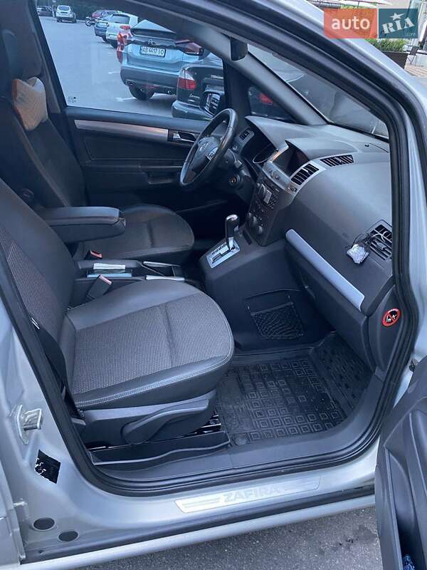 Минивэн Opel Zafira 2007 в Виннице