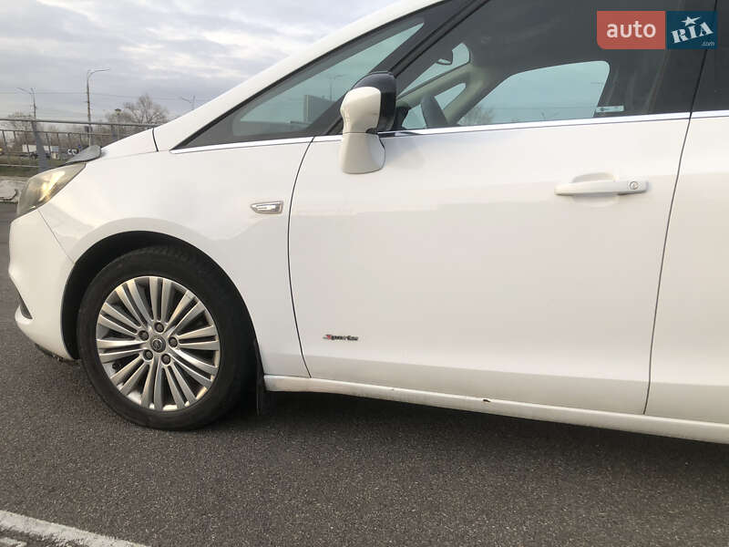 Минивэн Opel Zafira 2017 в Киеве