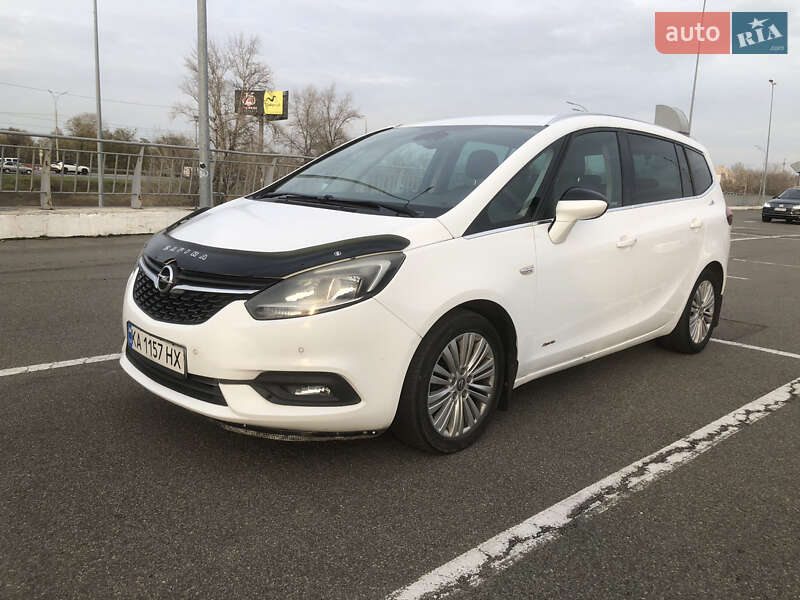 Минивэн Opel Zafira 2017 в Киеве