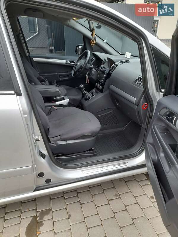 Минивэн Opel Zafira 2010 в Бучаче фото 9 Минивэн Opel Zafira 2010 в Бучаче