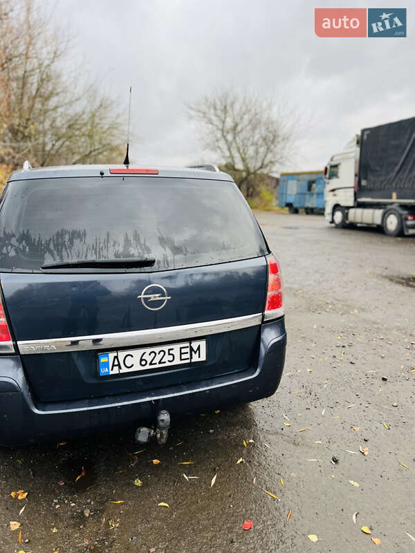 Минивэн Opel Zafira 2006 в Луцке фото 6 Минивэн Opel Zafira 2006 в Луцке