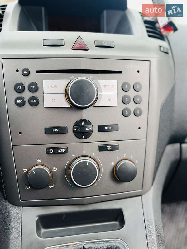 Минивэн Opel Zafira 2006 в Луцке фото 24 Минивэн Opel Zafira 2006 в Луцке