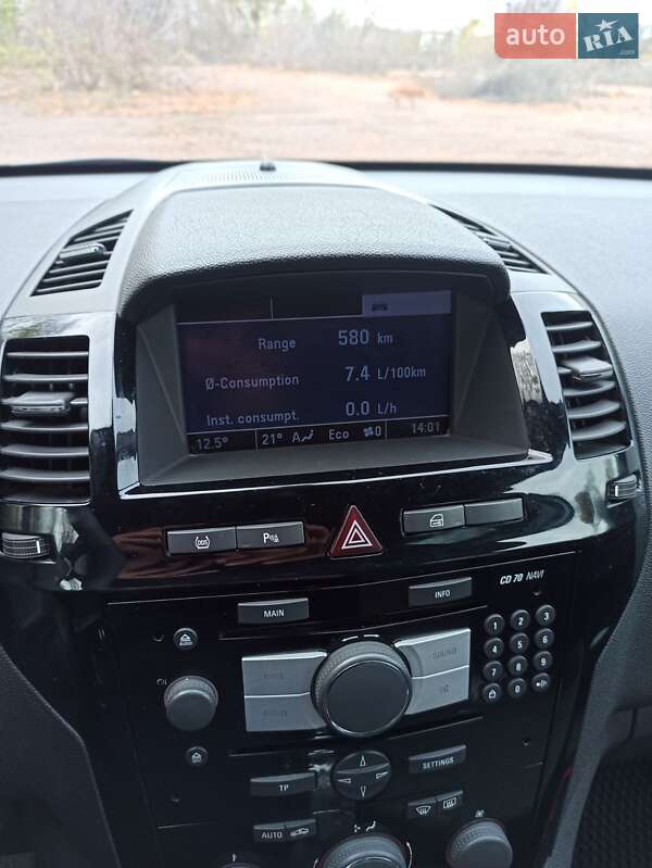 Минивэн Opel Zafira 2011 в Варве