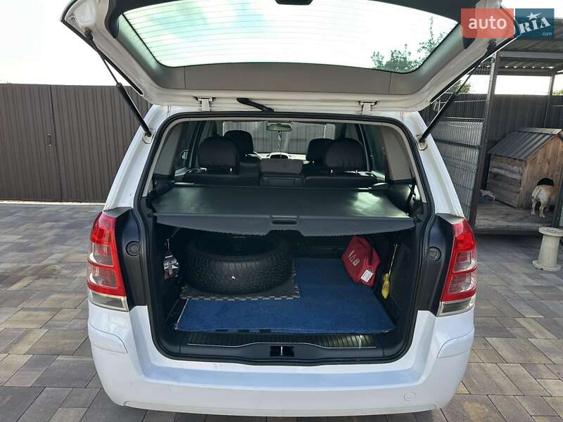 Минивэн Opel Zafira 2008 в Гостомеле