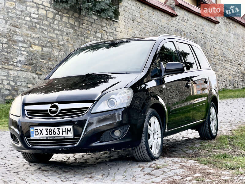 Минивэн Opel Zafira 2009 в Каменец-Подольском