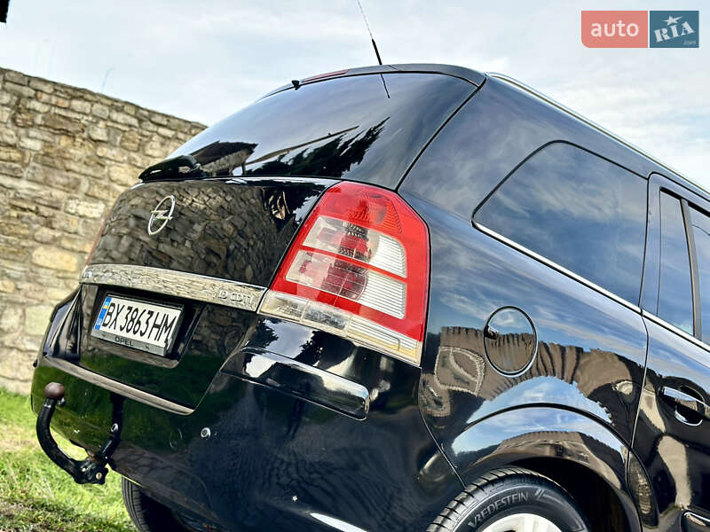 Минивэн Opel Zafira 2009 в Каменец-Подольском