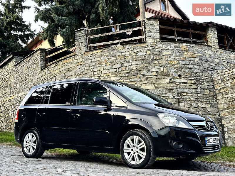 Минивэн Opel Zafira 2009 в Каменец-Подольском