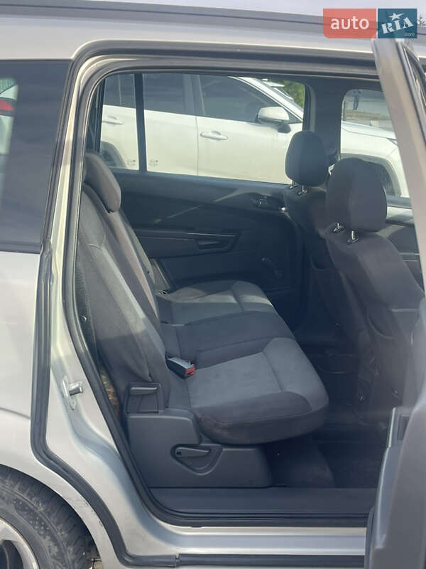 Минивэн Opel Zafira 2006 в Хмельницком фото 8 Минивэн Opel Zafira 2006 в Хмельницком