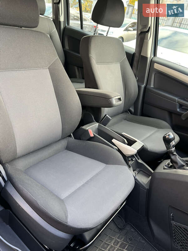 Минивэн Opel Zafira 2008 в Одессе фото 33 Минивэн Opel Zafira 2008 в Одессе