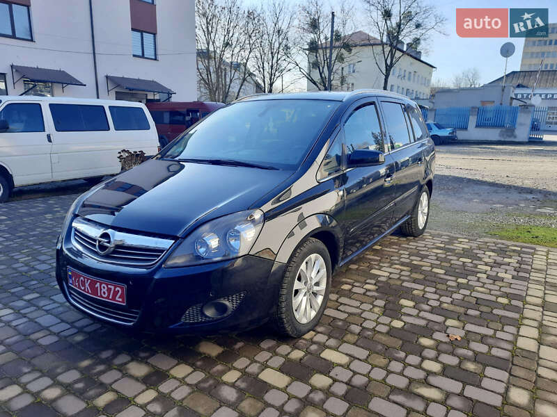 Минивэн Opel Zafira 2014 в Калуше