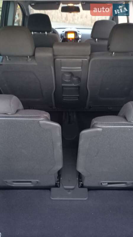 Минивэн Opel Zafira 2010 в Тернополе фото 5 Минивэн Opel Zafira 2010 в Тернополе