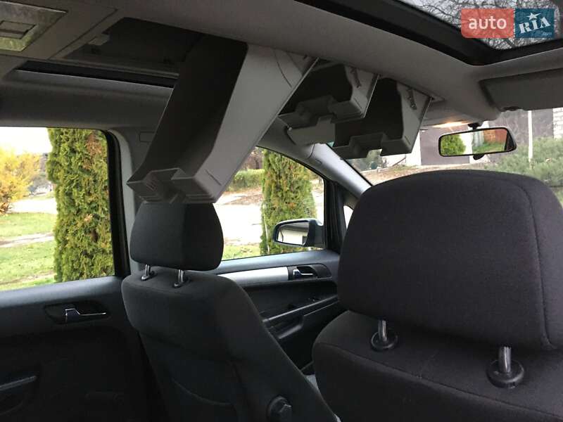 Минивэн Opel Zafira 2009 в Харькове