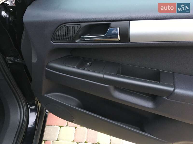 Минивэн Opel Zafira 2009 в Харькове