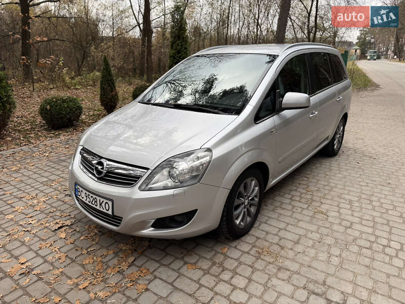 Минивэн Opel Zafira 2010 в Львове