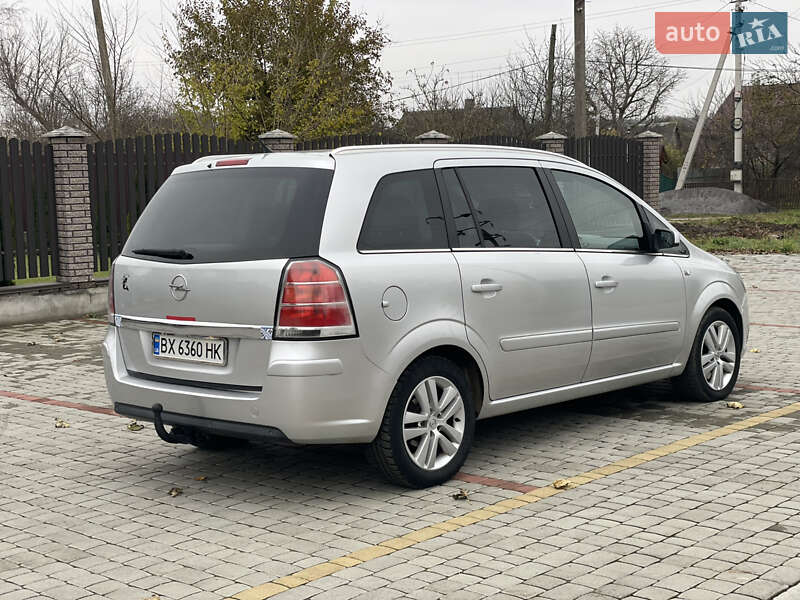 Минивэн Opel Zafira 2008 в Староконстантинове