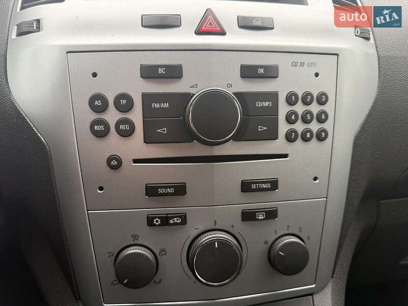 Минивэн Opel Zafira 2010 в Борисполе