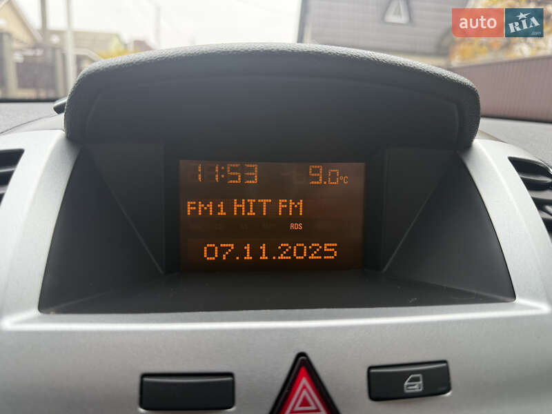 Минивэн Opel Zafira 2010 в Борисполе