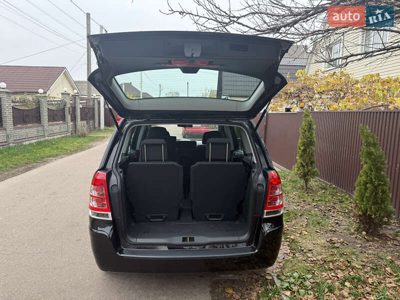 Минивэн Opel Zafira 2010 в Борисполе