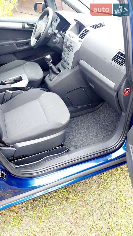 Минивэн Opel Zafira 2009 в Ровно фото 19 Минивэн Opel Zafira 2009 в Ровно