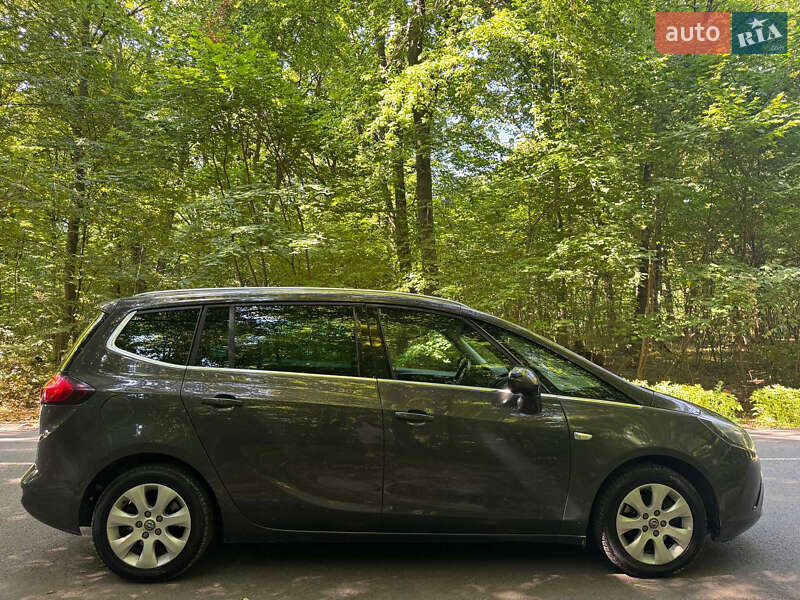 Микровэн Opel Zafira 2015 в Львове
