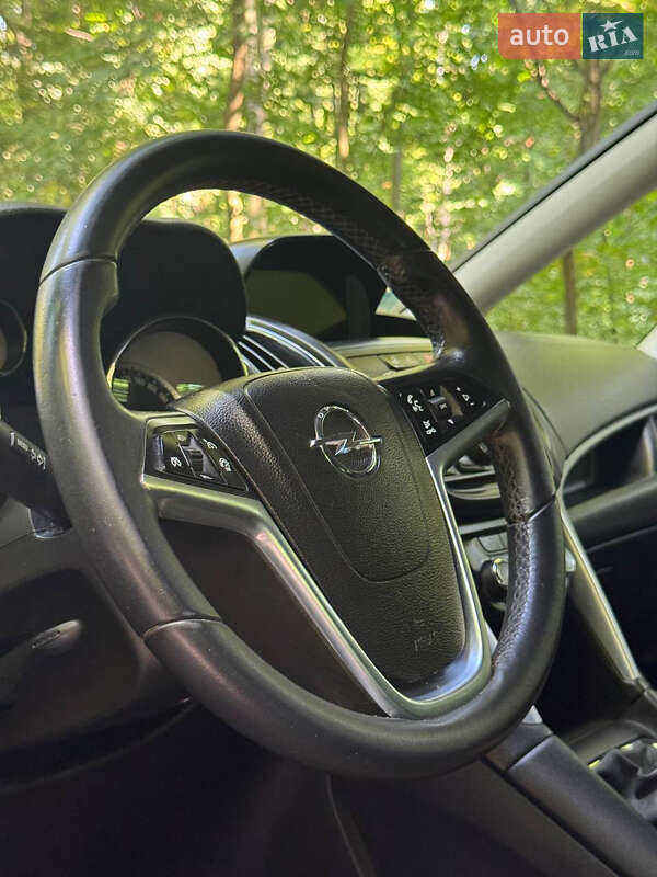 Микровэн Opel Zafira 2015 в Львове