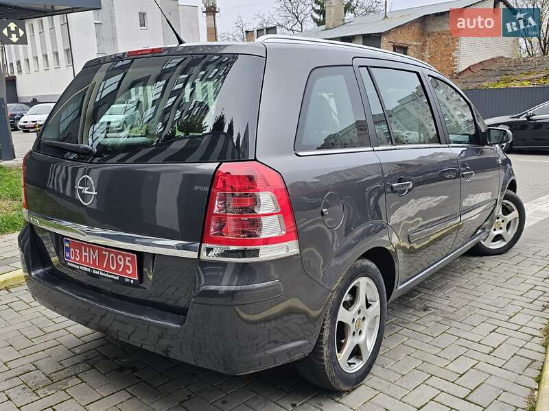 Минивэн Opel Zafira 2009 в Львове